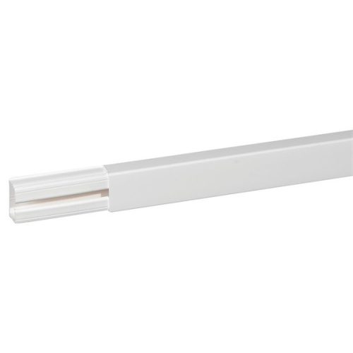 Legrand 030027 DLP 40x20 mm fedéllel válaszfal nélkül mini csatorna 2m/db