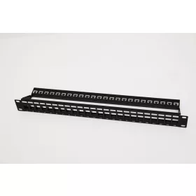 Üres 19" UTP keystone patch panel, 24 portos
