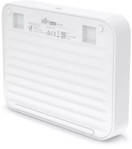Ubiquiti UniFi USW-Flex XG 4x10GbE LAN 1xGbE LAN Switch