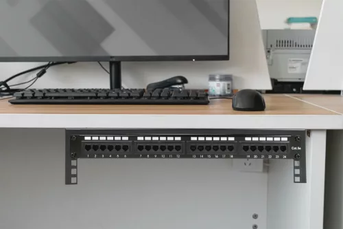 DIGITUS DN-48003 19" 2U fekete hálózati fali konzol