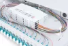 DIGITUS DN-96332/3 19" 1U 24xLC duplex OM3 toldóval pigtaillel és kötőkazettával szerelt optikai patch panel