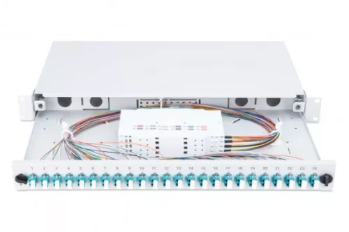 DIGITUS DN-96332/3 19" 1U 24xLC duplex OM3 toldóval pigtaillel és kötőkazettával szerelt optikai patch panel
