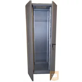 X-Tech - perforált ajtó 47U szerver rack szekrényhez