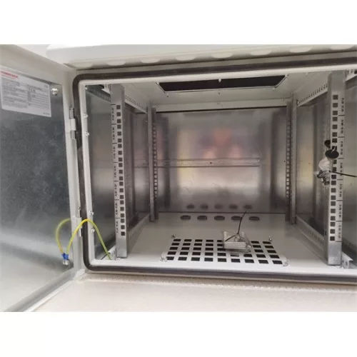 FORMRACK 9U 600x600 IP66 kültéri fali rack szekrény, dupla rétegű