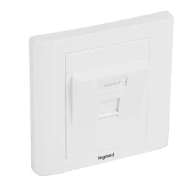   Legrand süllyesztett szerelvény - 1xRJ45 keystone portfogadására döntött fehér burkolattalés kerettel címketartóval